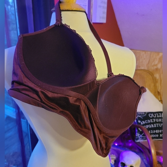 Victoria's Secret 32DD Bra - Picture 10 of 10